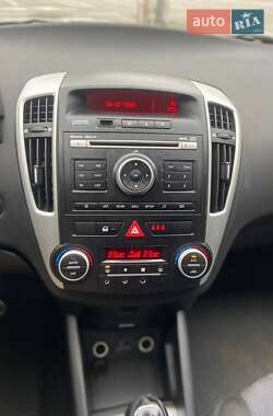 Универсал Kia Ceed 2010 в Киеве
