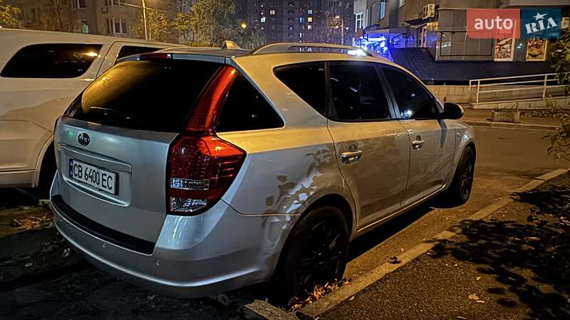 Универсал Kia Ceed 2010 в Киеве