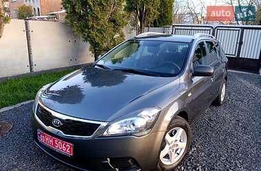 Универсал Kia Ceed 2011 в Луцке