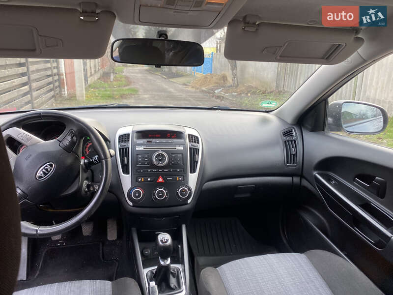 Універсал Kia Ceed 2011 в Ватутіному фото 29 Універсал Kia Ceed 2011 в Ватутіному