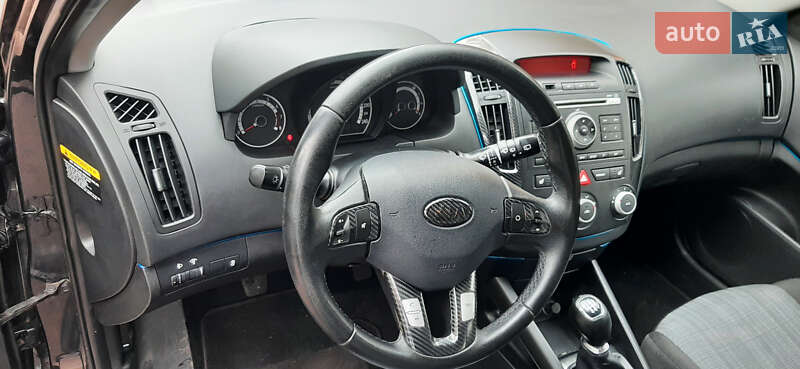 Універсал Kia Ceed 2010 в Чернігові