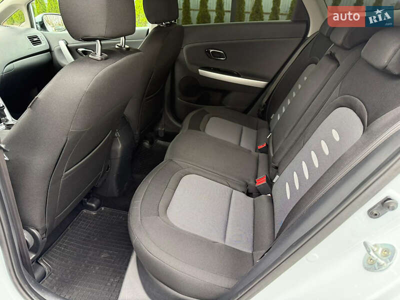 Универсал Kia Ceed 2015 в Луцке