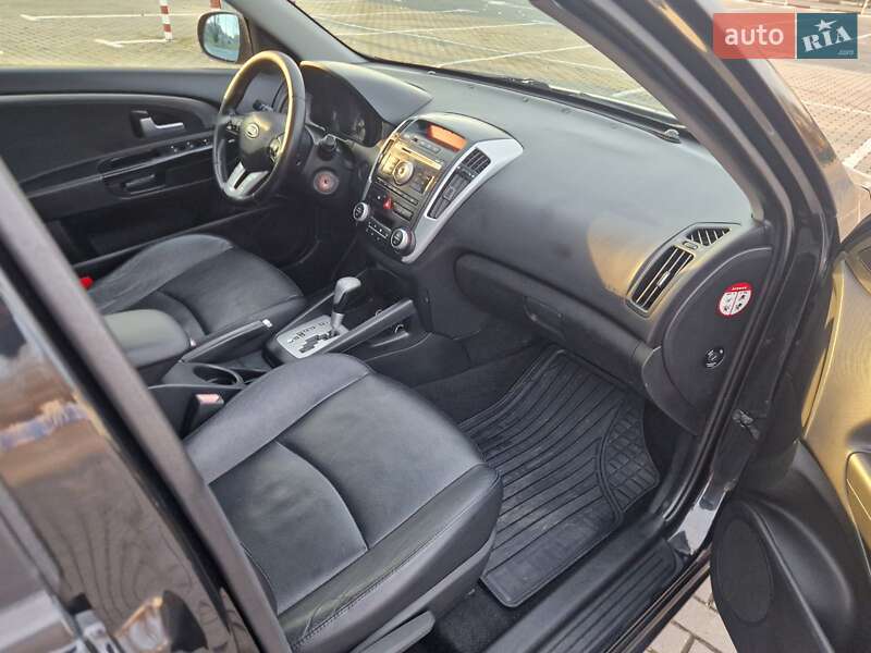 Універсал Kia Ceed 2011 в Коломиї