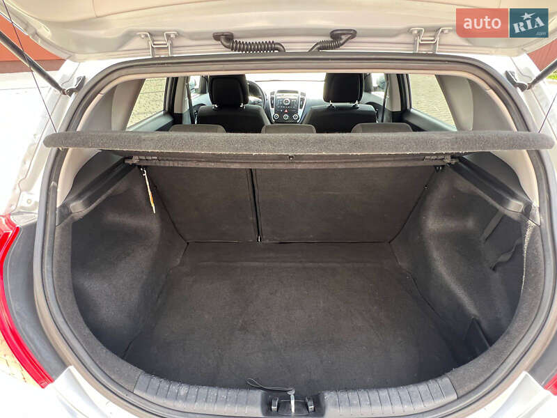 Хетчбек Kia Ceed 2010 в Івано-Франківську