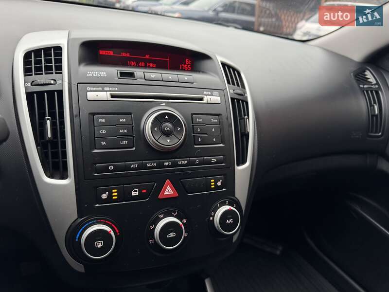 Хэтчбек Kia Ceed 2011 в Виннице