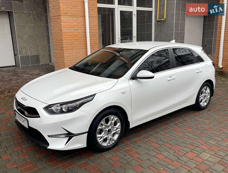 Хетчбек Kia Ceed 2023 в Києві фото Хетчбек Kia Ceed 2023 в Києві