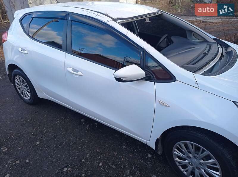 Хэтчбек Kia Ceed 2013 в Кагарлыке фото 7 Хэтчбек Kia Ceed 2013 в Кагарлыке