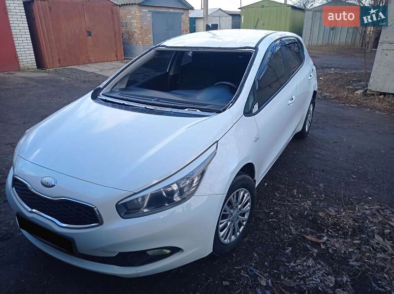 Хэтчбек Kia Ceed 2013 в Кагарлыке фото 8 Хэтчбек Kia Ceed 2013 в Кагарлыке