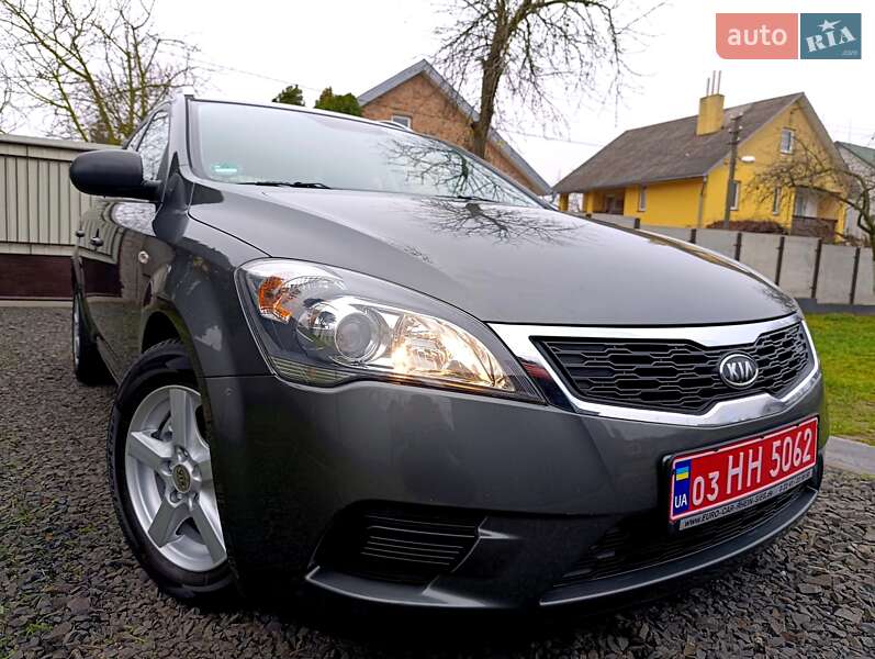 Универсал Kia Ceed 2011 в Луцке