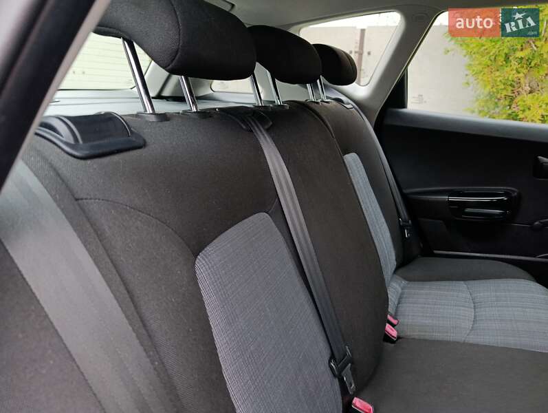 Универсал Kia Ceed 2011 в Луцке