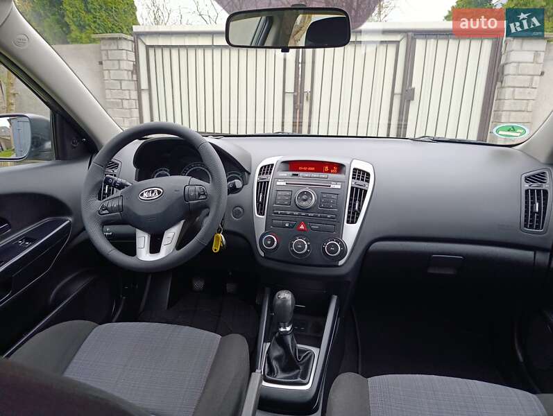 Универсал Kia Ceed 2011 в Луцке