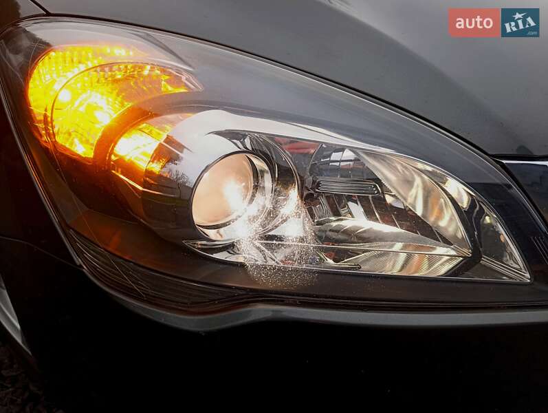 Универсал Kia Ceed 2011 в Луцке