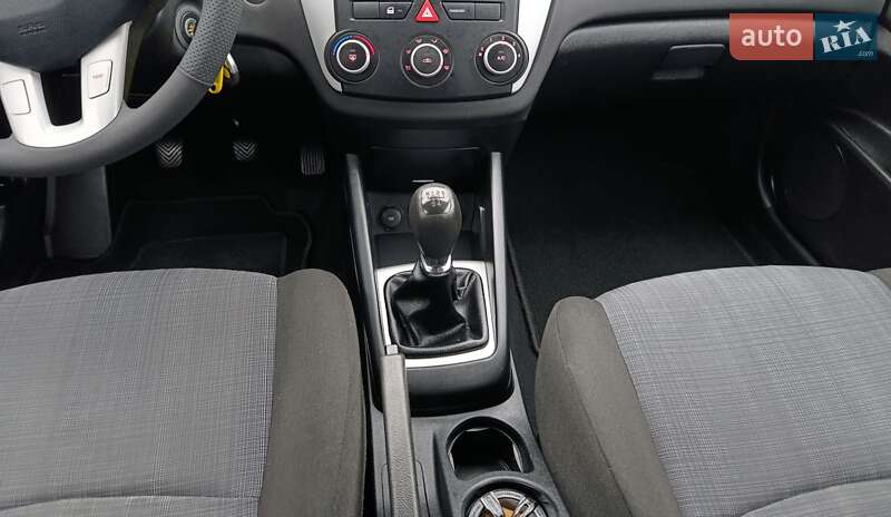 Универсал Kia Ceed 2011 в Луцке