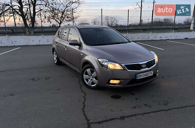 Хетчбек Kia Ceed 2009 в Білгороді-Дністровському