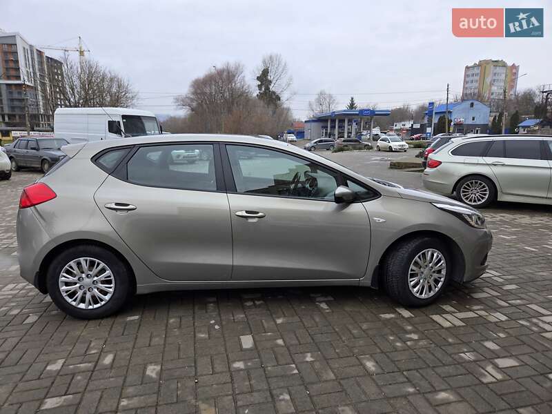 Хэтчбек Kia Ceed 2014 в Черновцах