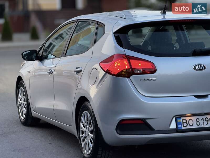 Хэтчбек Kia Ceed 2012 в Тернополе