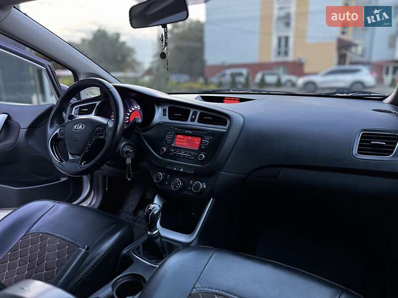 Хэтчбек Kia Ceed 2012 в Тернополе