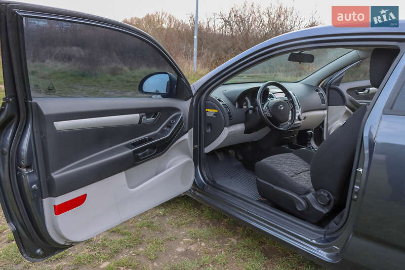 Хэтчбек Kia Ceed 2008 в Ивано-Франковске