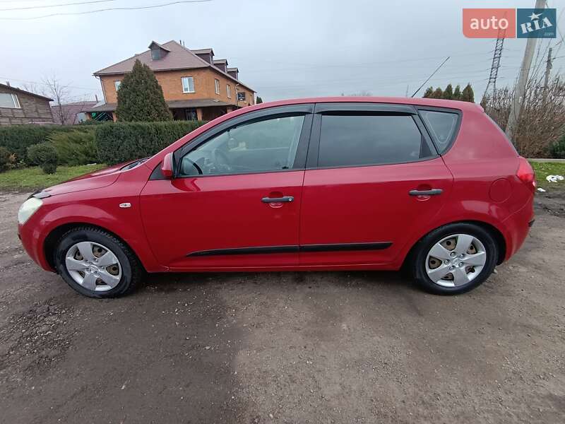 Хэтчбек Kia Ceed 2007 в Знаменке фото 5 Хэтчбек Kia Ceed 2007 в Знаменке