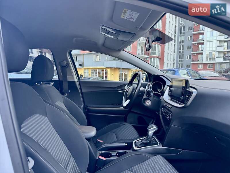 Хэтчбек Kia Ceed 2022 в Львове