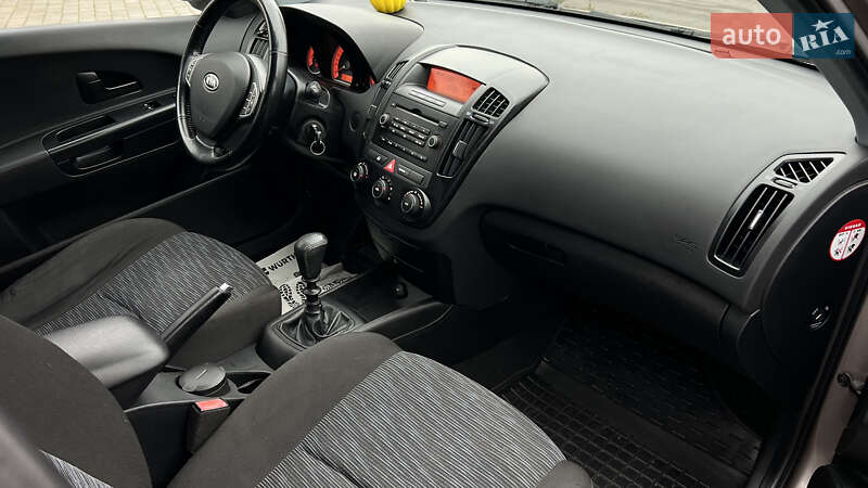 Универсал Kia Ceed 2008 в Львове