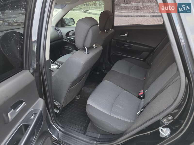 Універсал Kia Ceed 2010 в Кривому Розі