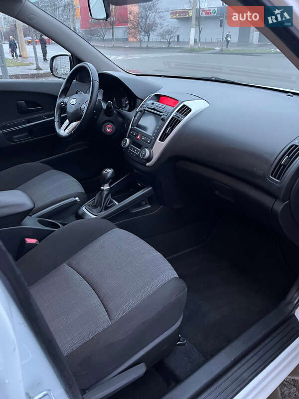 Универсал Kia Ceed 2012 в Харькове