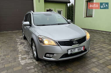 Универсал Kia Ceed 2011 в Ровно