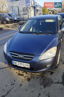 Хетчбек Kia Ceed 2007 в Рівному
