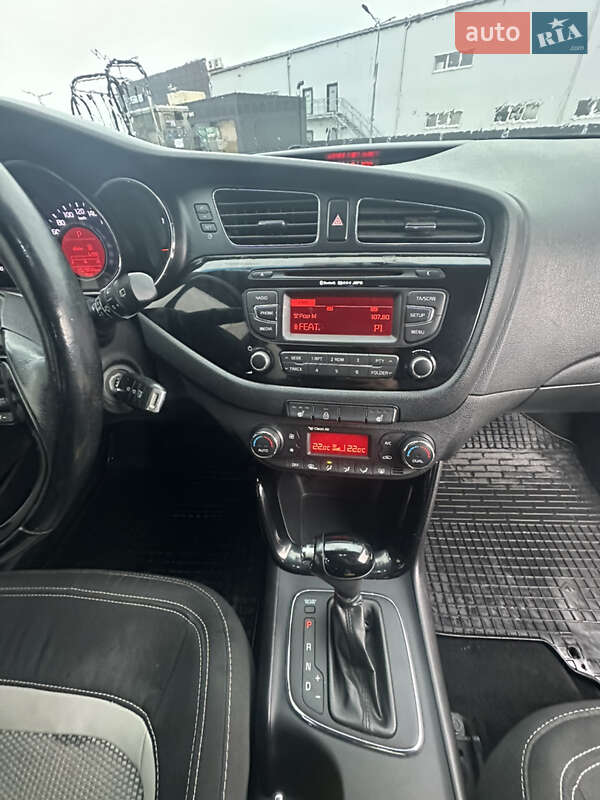 Хэтчбек Kia Ceed 2013 в Мукачево