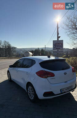 Хэтчбек Kia Ceed 2012 в Львове