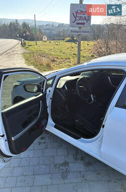 Хэтчбек Kia Ceed 2012 в Львове