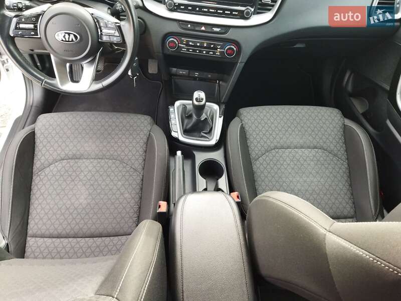 Универсал Kia Ceed 2021 в Звягеле