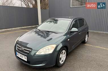 Хэтчбек Kia Ceed 2009 в Днепре