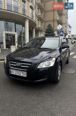 Хэтчбек Kia Ceed 2008 в Киеве