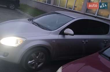 Хэтчбек Kia Ceed 2008 в Буче