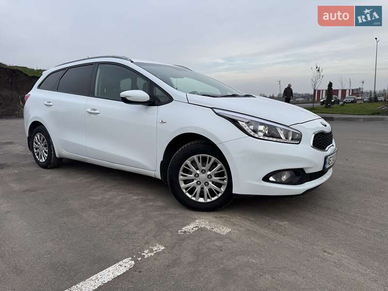 Универсал Kia Ceed 2013 в Днепре фото 3 Универсал Kia Ceed 2013 в Днепре