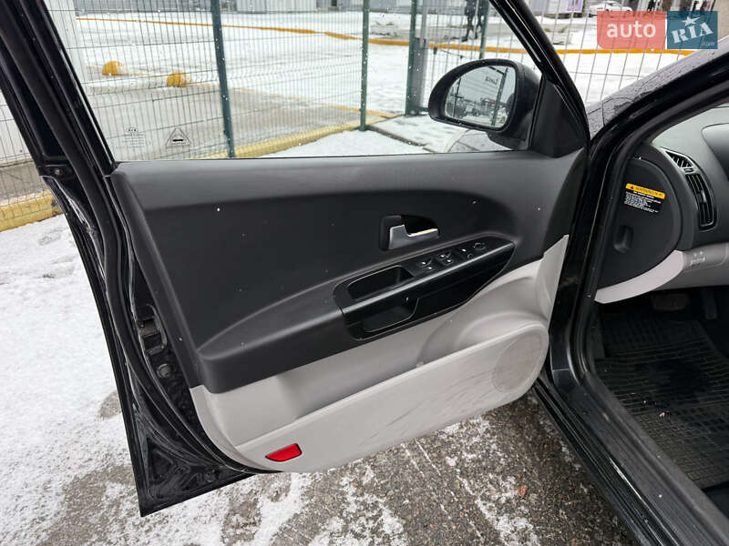 Хэтчбек Kia Ceed 2008 в Киеве фото 9 Хэтчбек Kia Ceed 2008 в Киеве