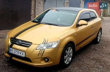 Хэтчбек Kia Ceed 2008 в Кривом Роге