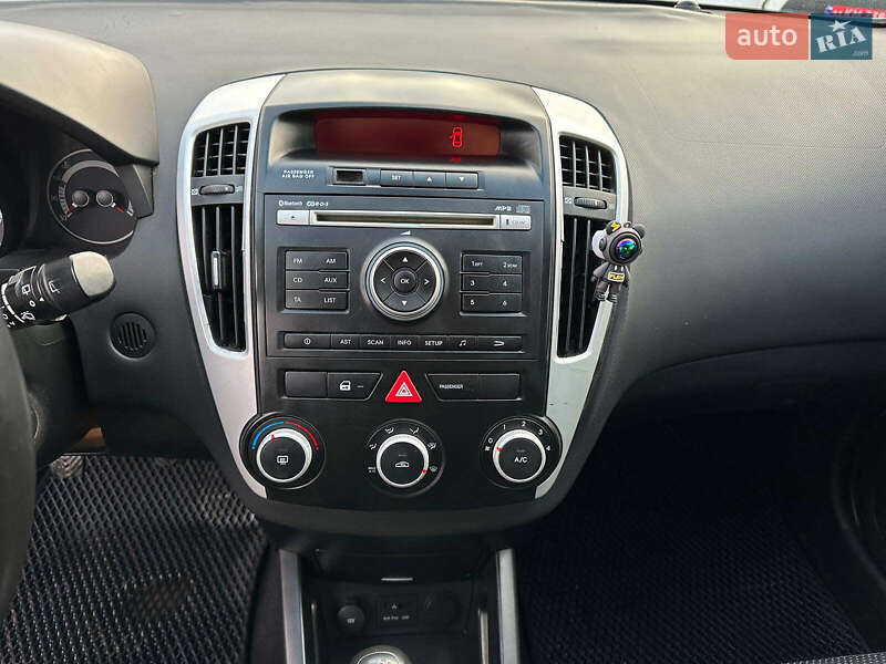 Универсал Kia Ceed 2010 в Виннице