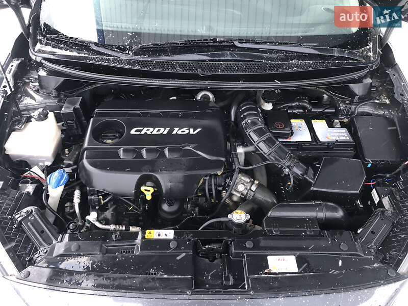 Хэтчбек Kia Ceed 2015 в Киеве