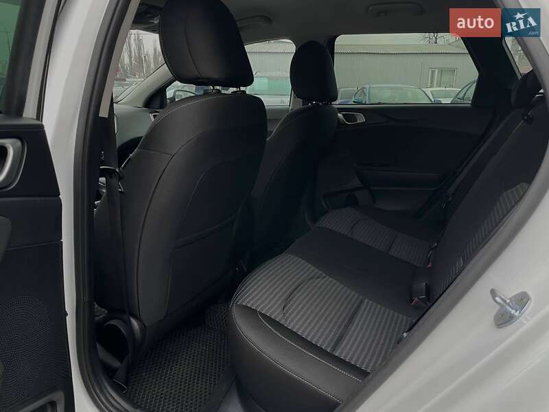 Универсал Kia Ceed 2022 в Киеве