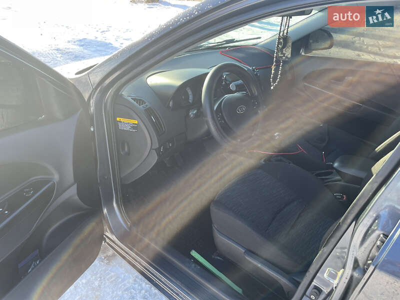 Хэтчбек Kia Ceed 2008 в Коростене фото 9 Хэтчбек Kia Ceed 2008 в Коростене