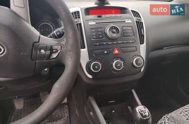 Универсал Kia Ceed 2010 в Красном