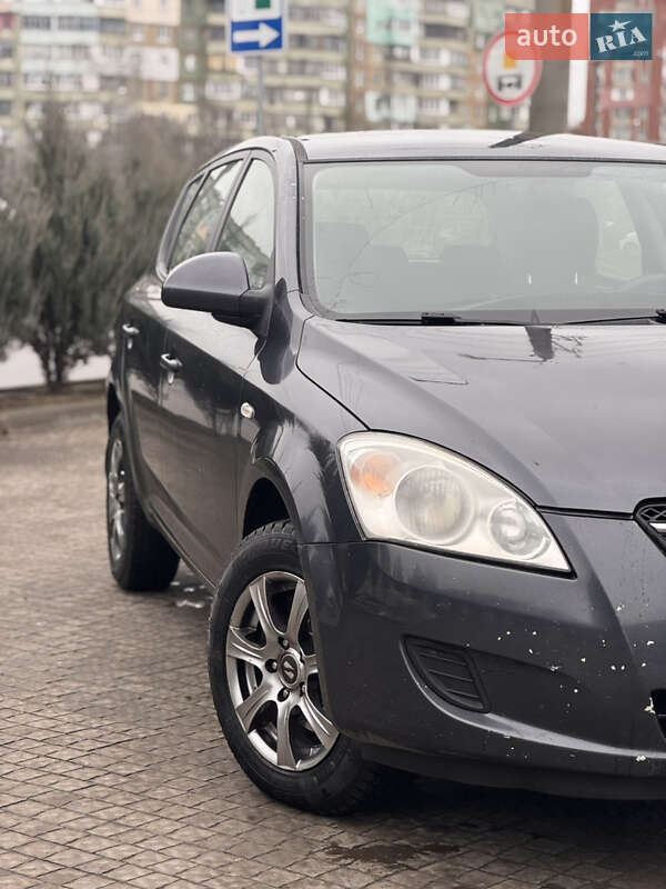 Хэтчбек Kia Ceed 2007 в Полтаве