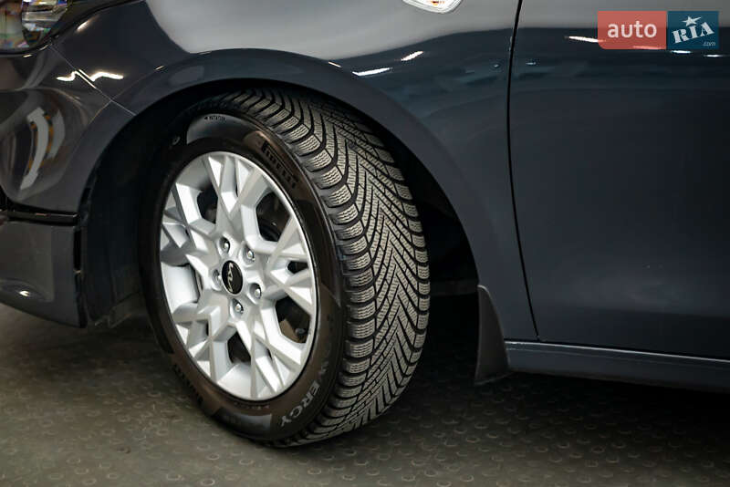 Хэтчбек Kia Ceed 2024 в Киеве