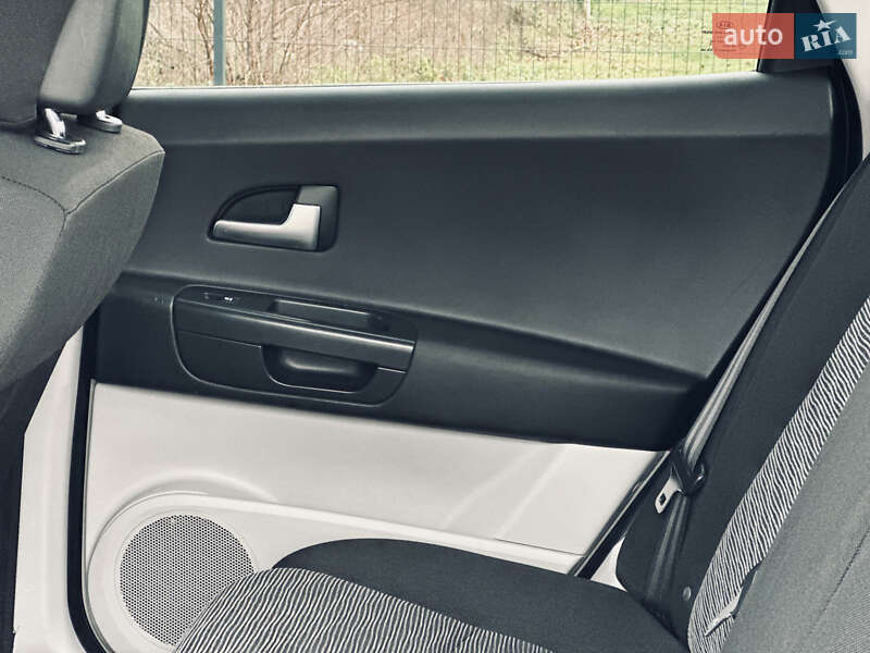 Хэтчбек Kia Ceed 2007 в Кременчуге