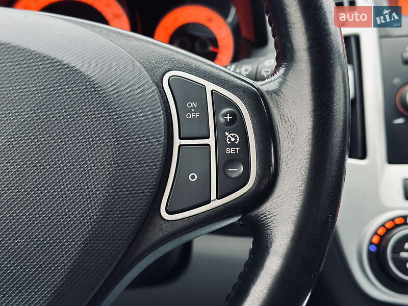 Хэтчбек Kia Ceed 2007 в Кременчуге