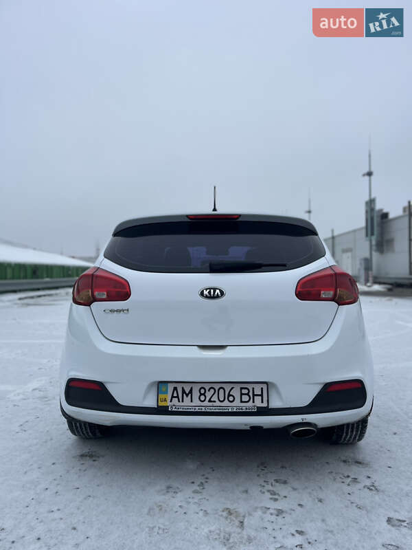 Хетчбек Kia Ceed 2012 в Києві