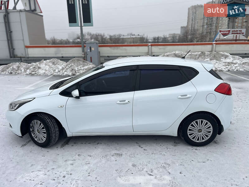 Хетчбек Kia Ceed 2012 в Києві